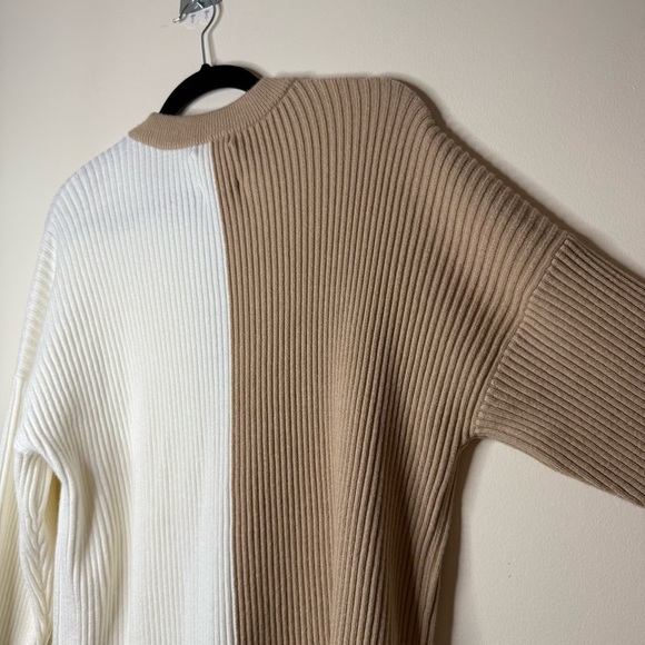 ABERCROMBIE + FITCH Soft Af Collection Cozy Ribbed Two Toned Color Block Sweater - Picture 9 of 10
